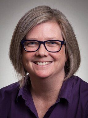 Meet your Posher, Lara